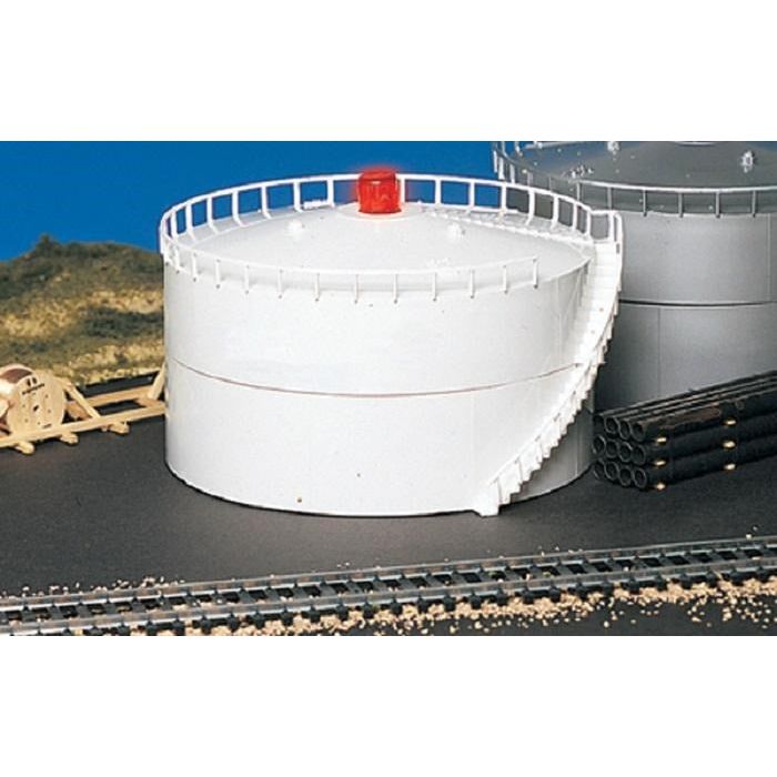 46212 Bachmann USA HO Scale Oil Storage Tank with Light