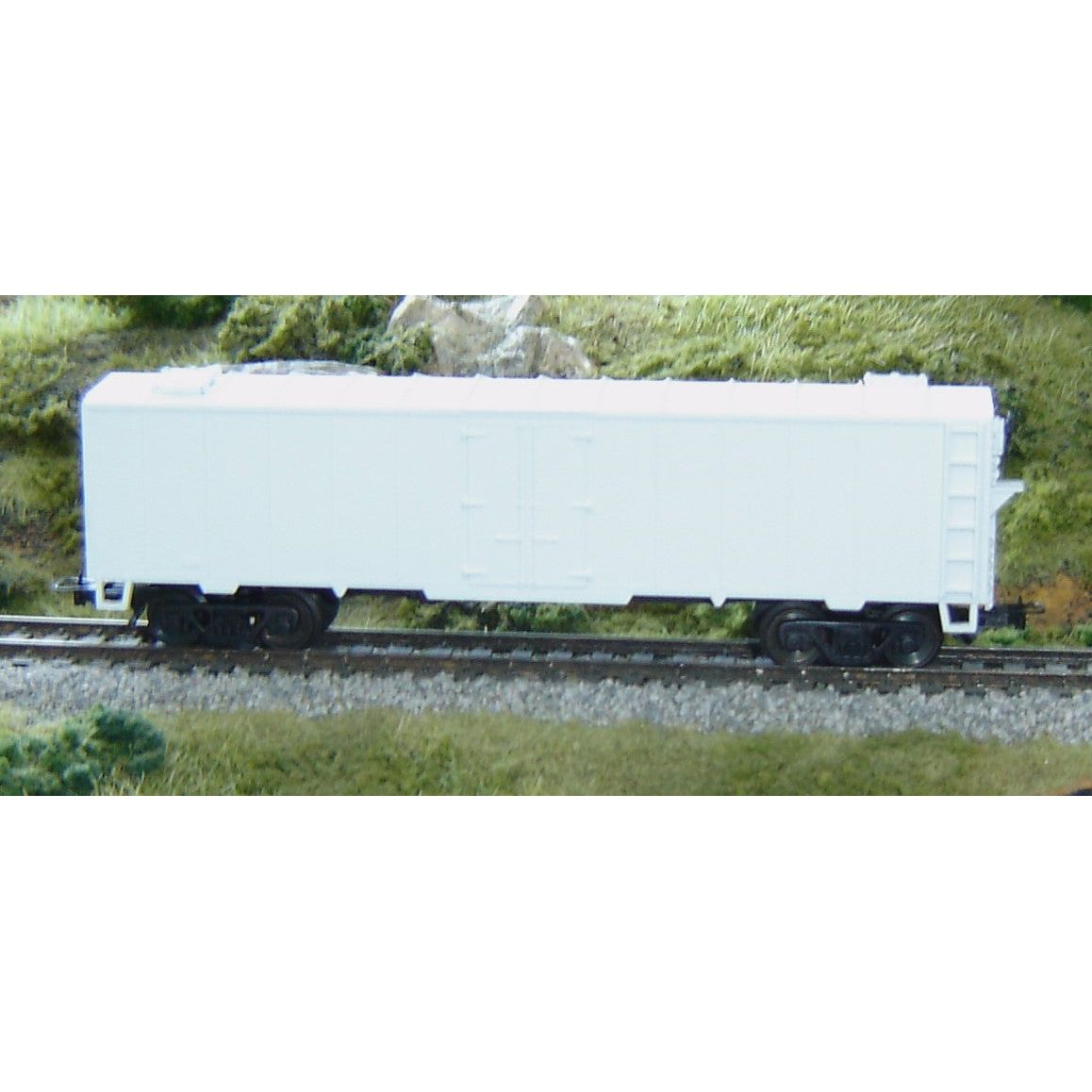 2015NZ Frateschi HO Scale Refrigerator Car - White (NZR) (2043)