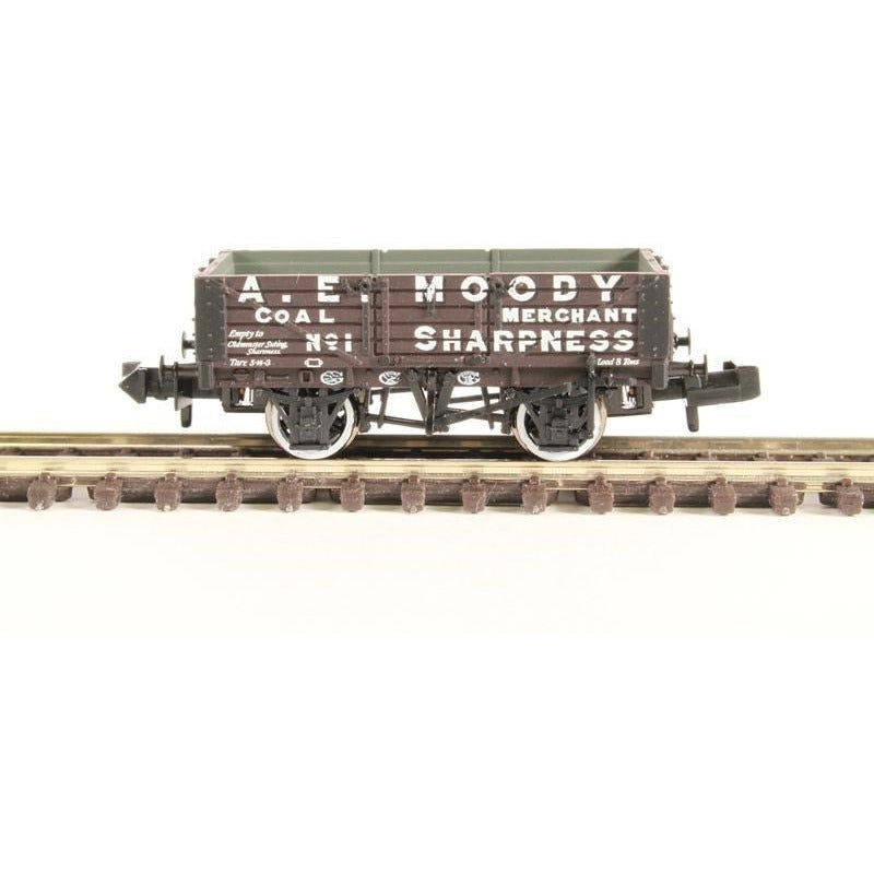 377-060 Graham Farish N Scale 5 Plank Wagon Wooden Floor 'A. E. Moody'