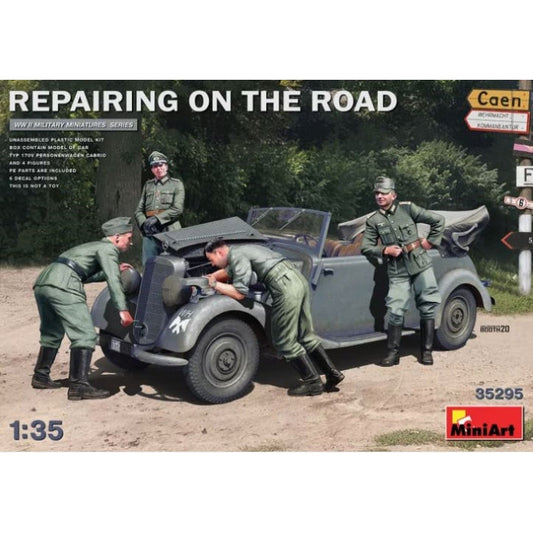 35295 Miniart 1/35 Repairing The Road